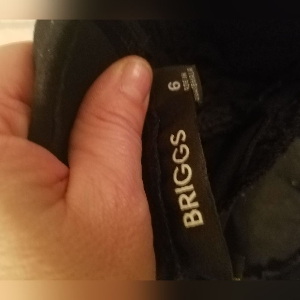 Cropped Pants - Picture 2 of 3